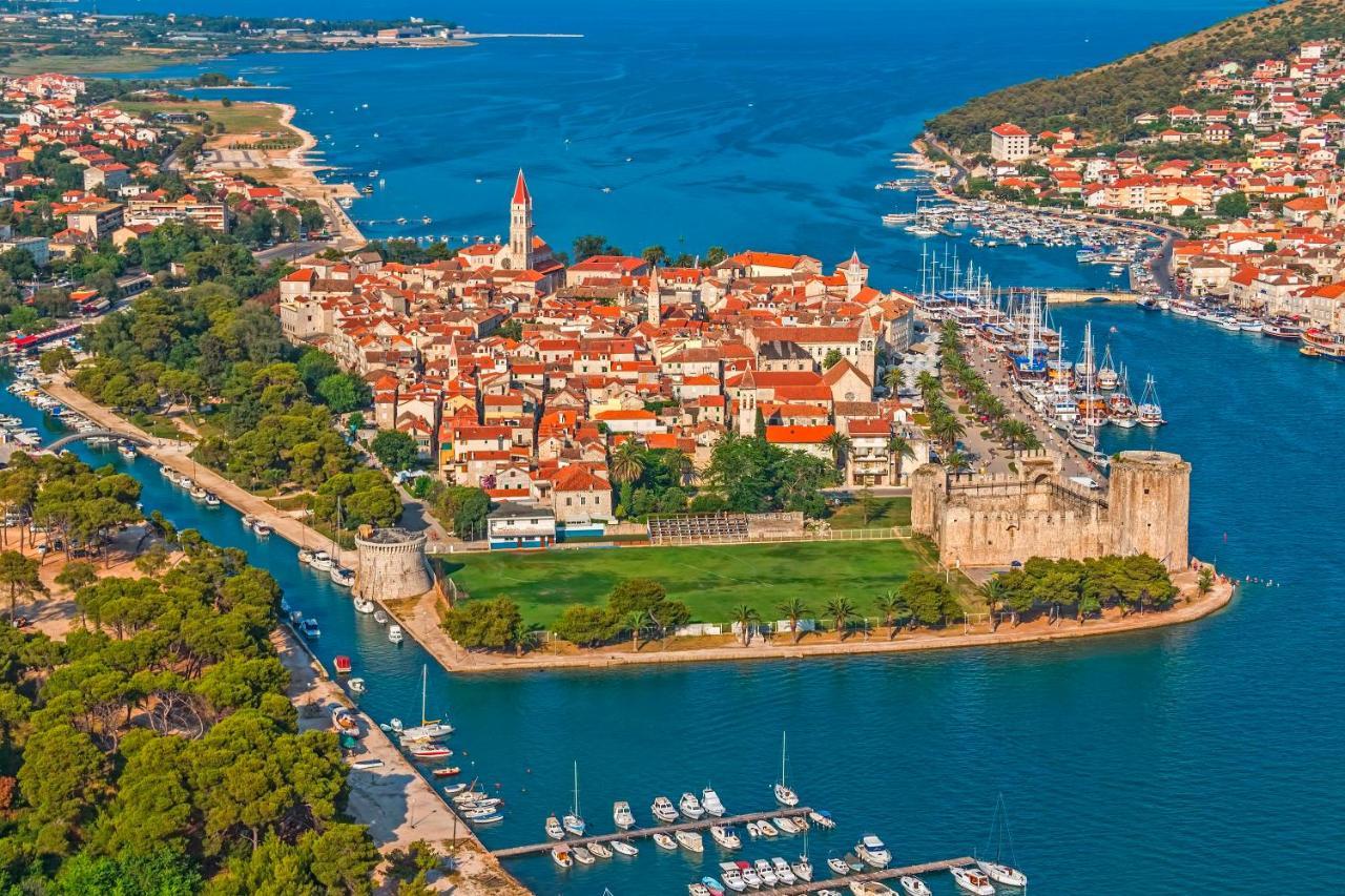 Smuketa In Trogir Haus Fuer 4 Personen Villa Luaran gambar