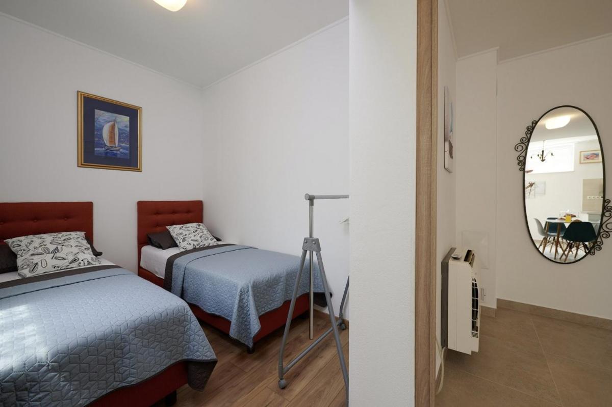 Smuketa In Trogir Haus Fuer 4 Personen Villa Luaran gambar