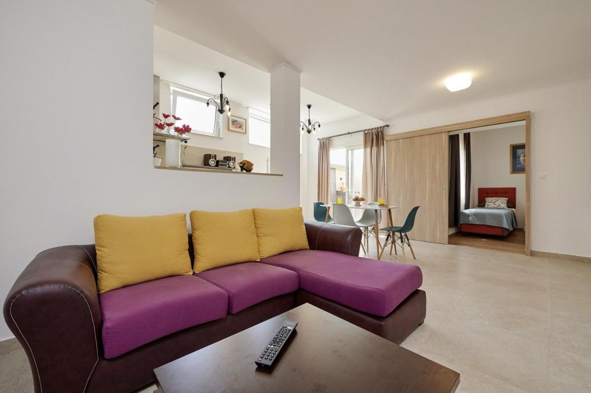 Smuketa In Trogir Haus Fuer 4 Personen Villa Luaran gambar